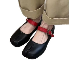 Heeled Small Leather Shoes With Split Toes