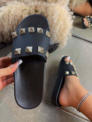 Rivet Rhinestones Design Slipper