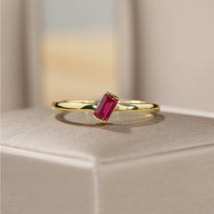 Royalblue Diamond Baguette Ring