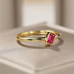 Royalblue Diamond Baguette Ring