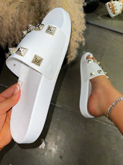 Rivet Rhinestones Design Slipper